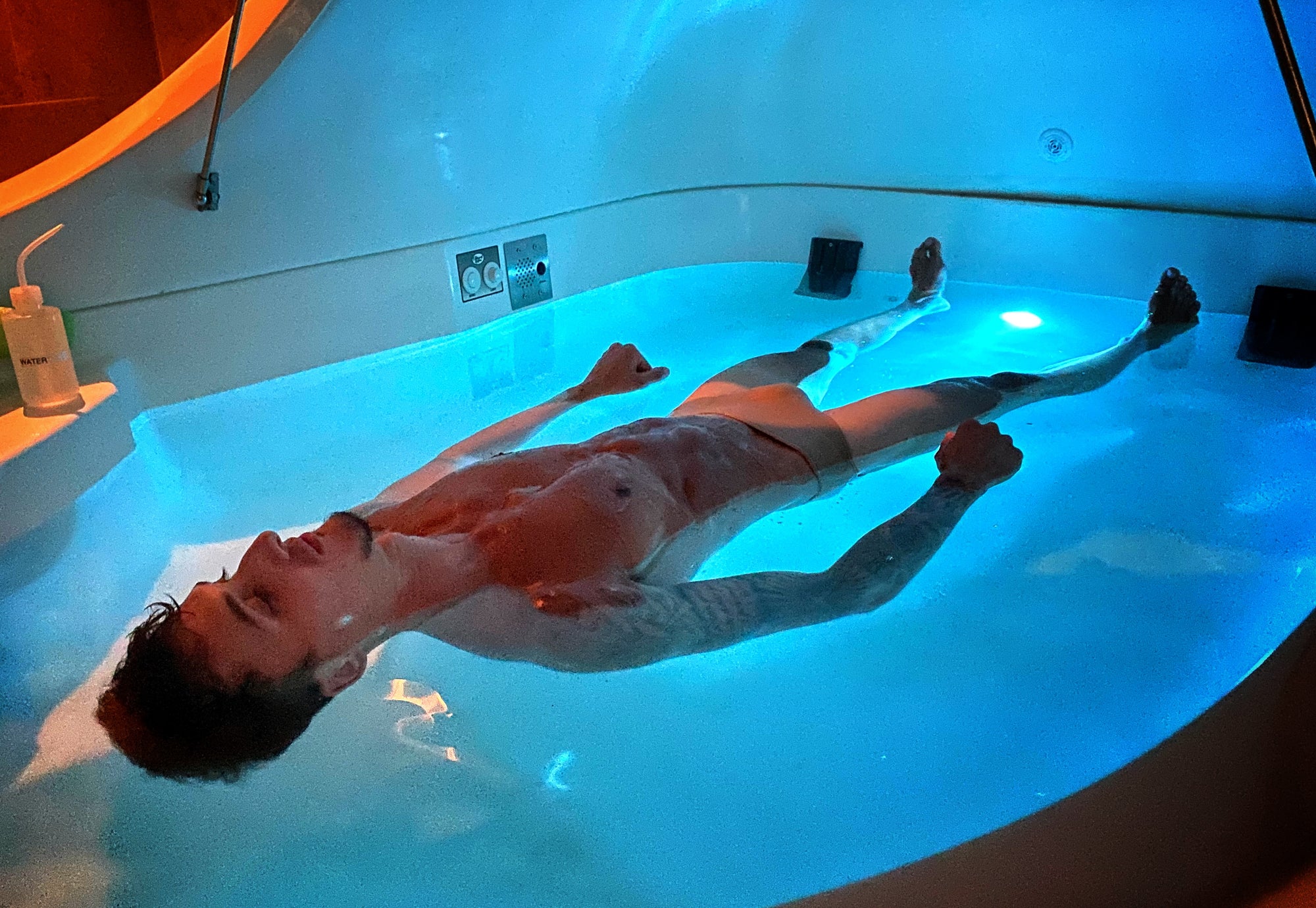 Uncovering The Benefits of Flotation Therapy For Physical Health, Mental Health, & Performance